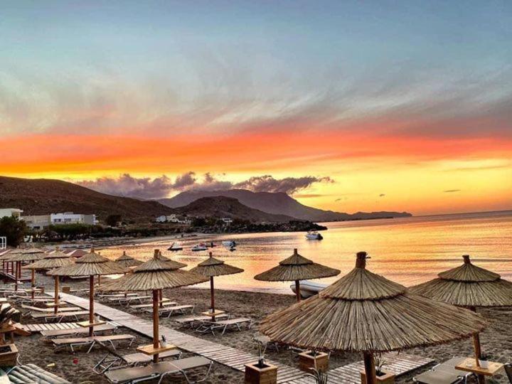 Mavros Molos Beach Rooms Kíssamos Exterior foto