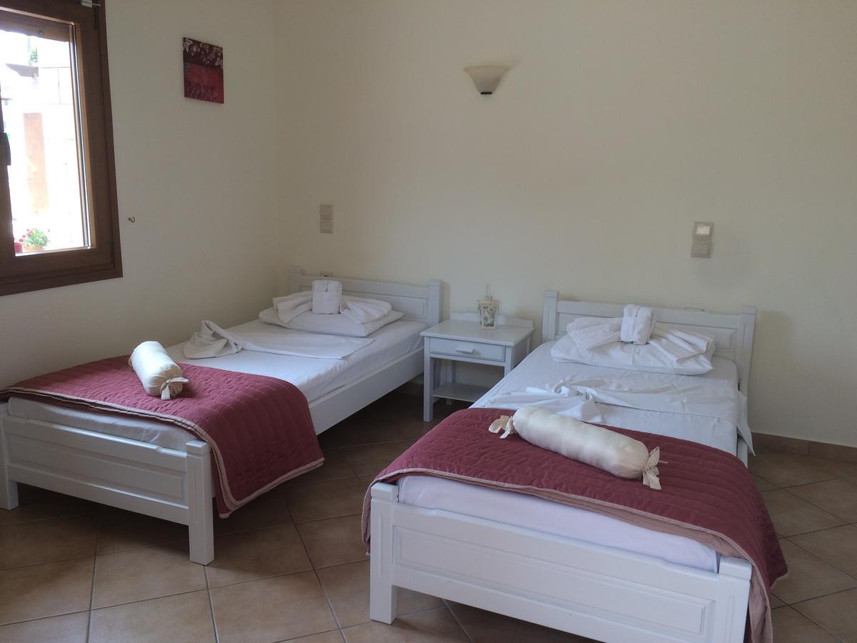 Mavros Molos Beach Rooms Kíssamos Exterior foto