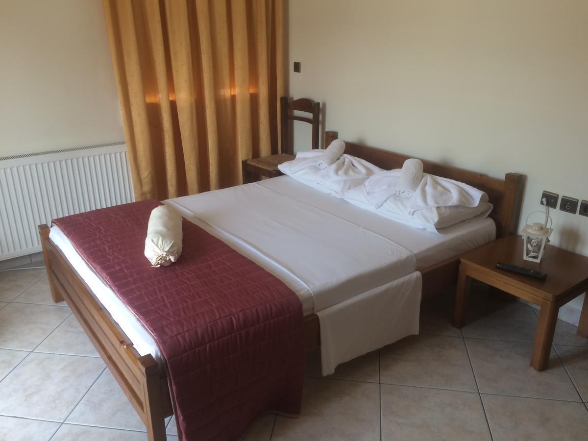 Mavros Molos Beach Rooms Kíssamos Exterior foto